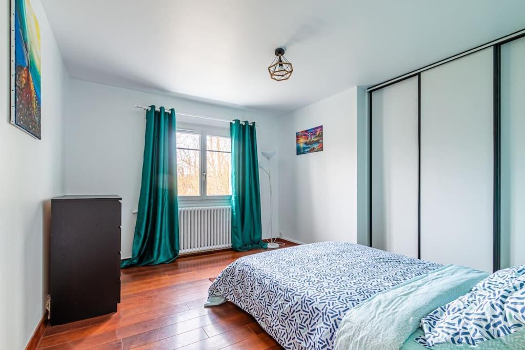 Charmante Maison Au Calme Yerres Kültér fotó